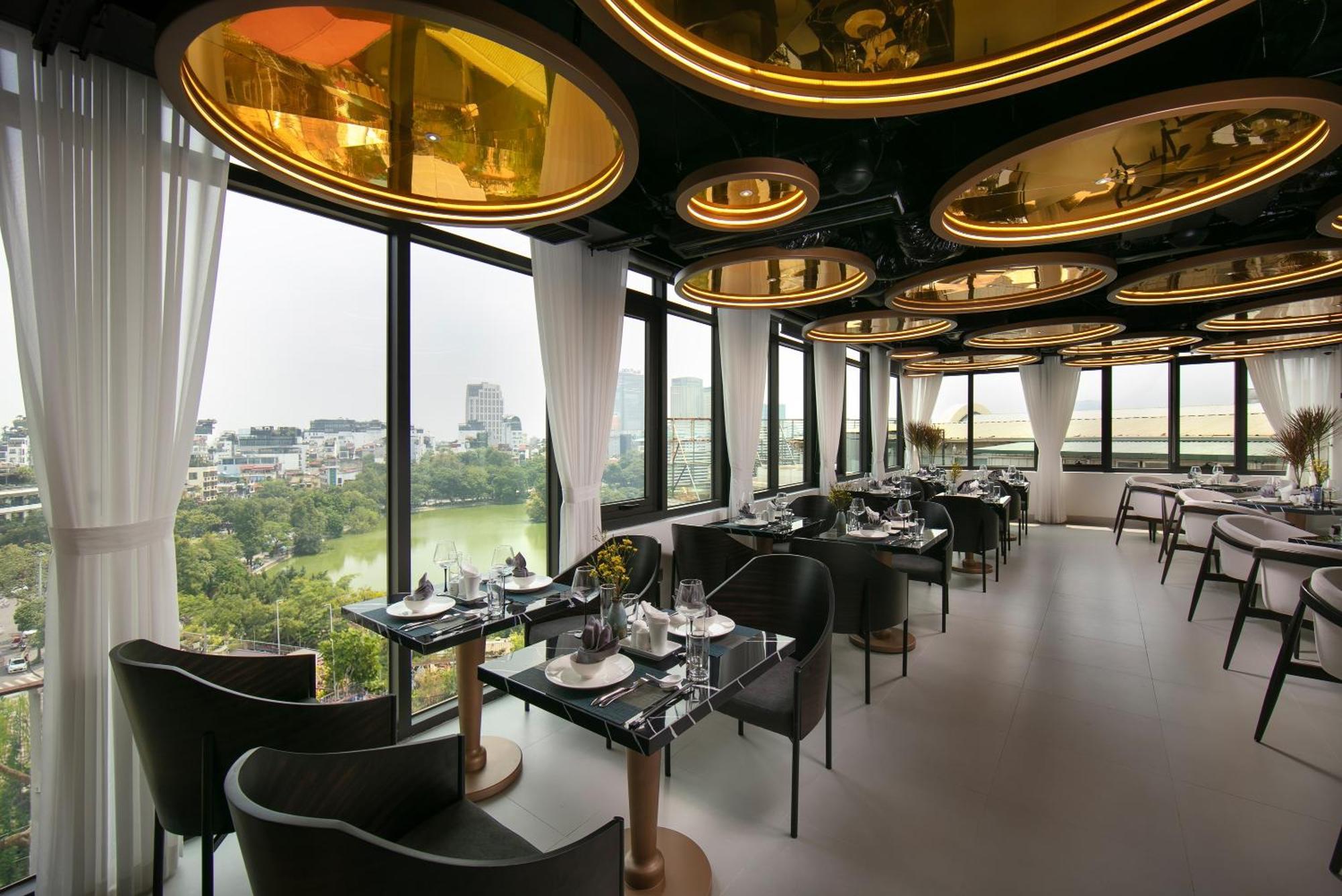 Le Premier Hotel & Rooftop Bar Hanoi Exterior photo